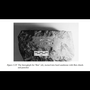 Exp : Hiéroglyphe taillé au Silex dans du Granite Rose